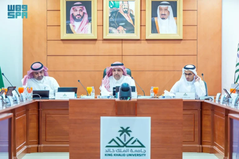 Read more about the article كليات الصيدلة في المملكة تبحث آليات تطوير مناهجها التعليمية والصحية