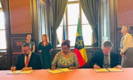 توقيع إنشاء أول متحف للأطفال في إثيوبيا وعمة الإنسانية “لوسي”، تجوب أوروبا بعرضها الأول في براغ