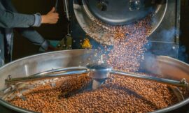 الكشف عن سر تحميص «أفضل» أنواع القهوة