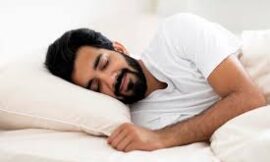 “استشاري”: القيلولة سُنَّة نبوية وتقلل التوتر اليومي..