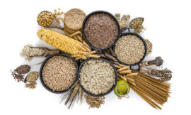 9 أطعمة ذهبية لتعزيز طول العمر والحماية من الأمراض