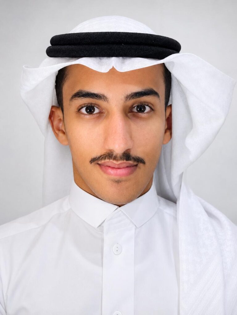 Read more about the article حسام بن نايف الثبيتي يحصل على الشهادة الرائدة في مجال الضريبة  في ( ملتقى التميز المحاسبي ) بالرياض