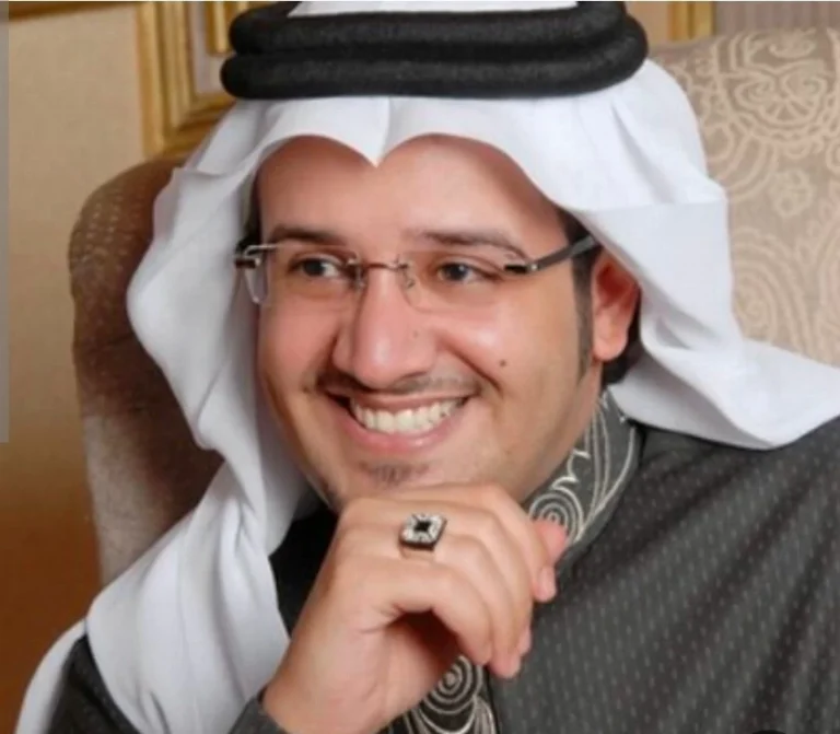 Read more about the article وفاة الفنان عبدالله القرني في القاهرة إثرغيبوبة  مفاجئة